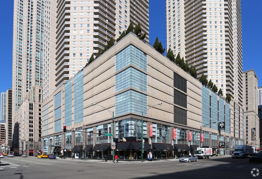 540 N State St, Chicago, IL à louer - Photo du bâtiment - Image 2 de 54