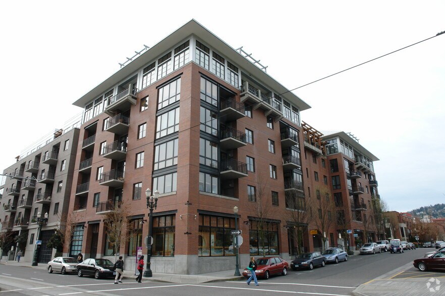 1030 NW Johnson St, Portland, OR for lease - Building Photo - Image 2 of 7