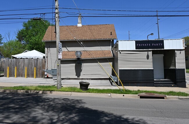 More details for 805 Upson St, Akron, OH - Retail for Sale