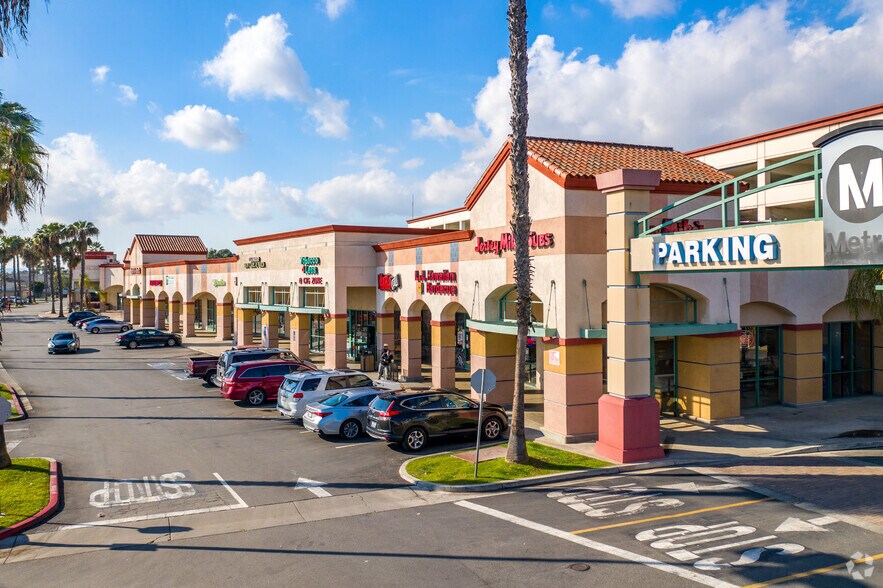 141 E Willow St, Long Beach, CA à vendre - Photo principale - Image 1 de 25