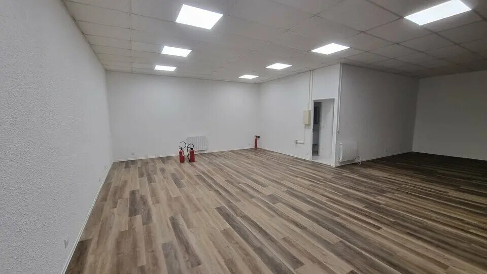 22 Bis Rue Des Malines, Lisses à louer - Photo intérieure - Image 2 de 17