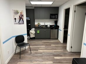 1 Queen St E, Toronto, ON for lease Interior Photo- Image 2 of 2