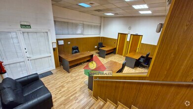 Bureau/Commerce de détail dans Getafe, Madrid à louer Photo intérieure- Image 2 de 11