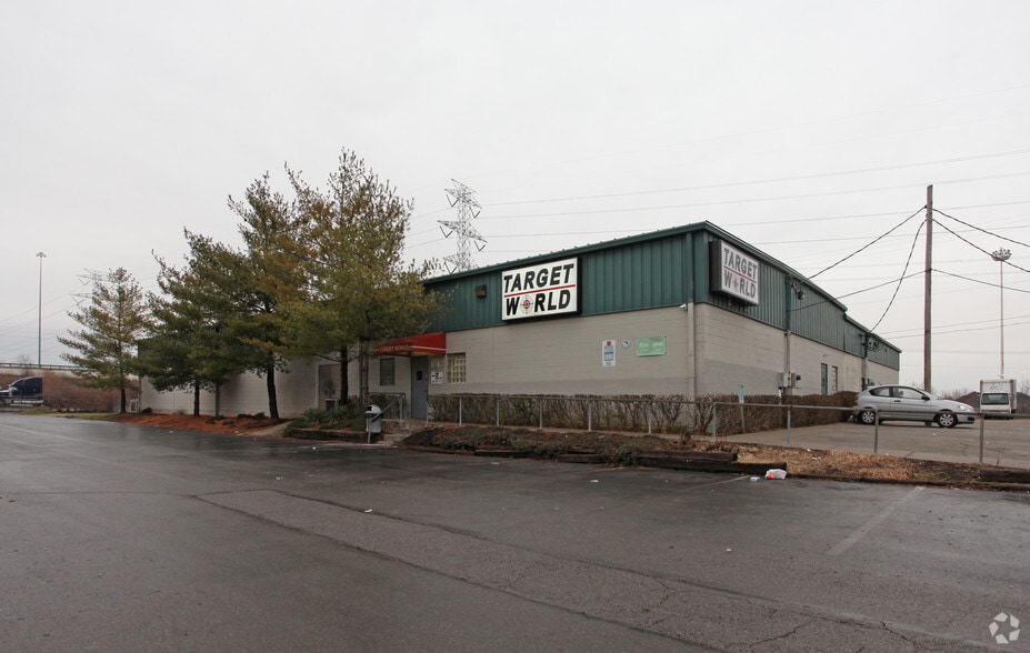 2300 E Kemper Rd, Sharonville, OH for lease - Building Photo - Image 3 of 3