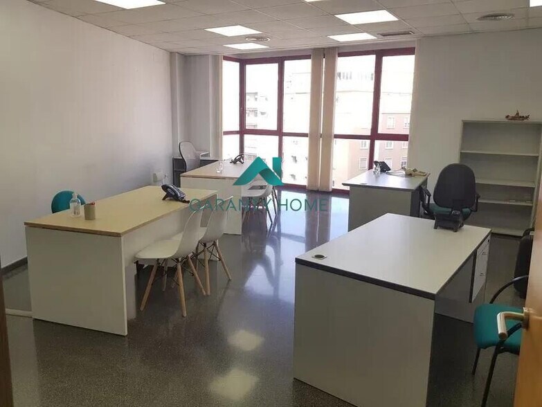 Bureau dans València, Valencia à louer - Photo du bâtiment - Image 2 de 6