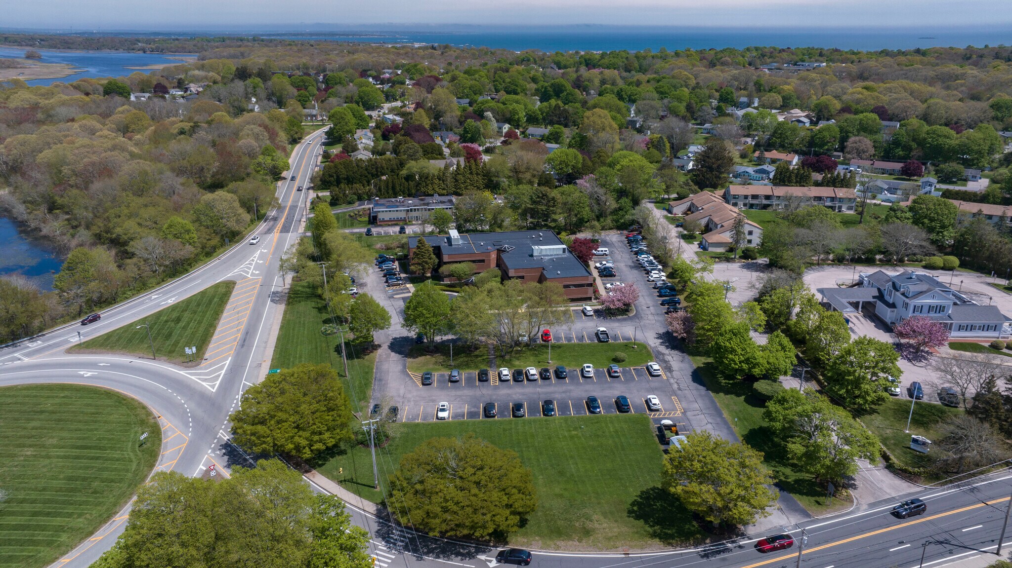 360 Kingstown Rd, Narragansett, RI à vendre Photo du bâtiment- Image 1 de 39