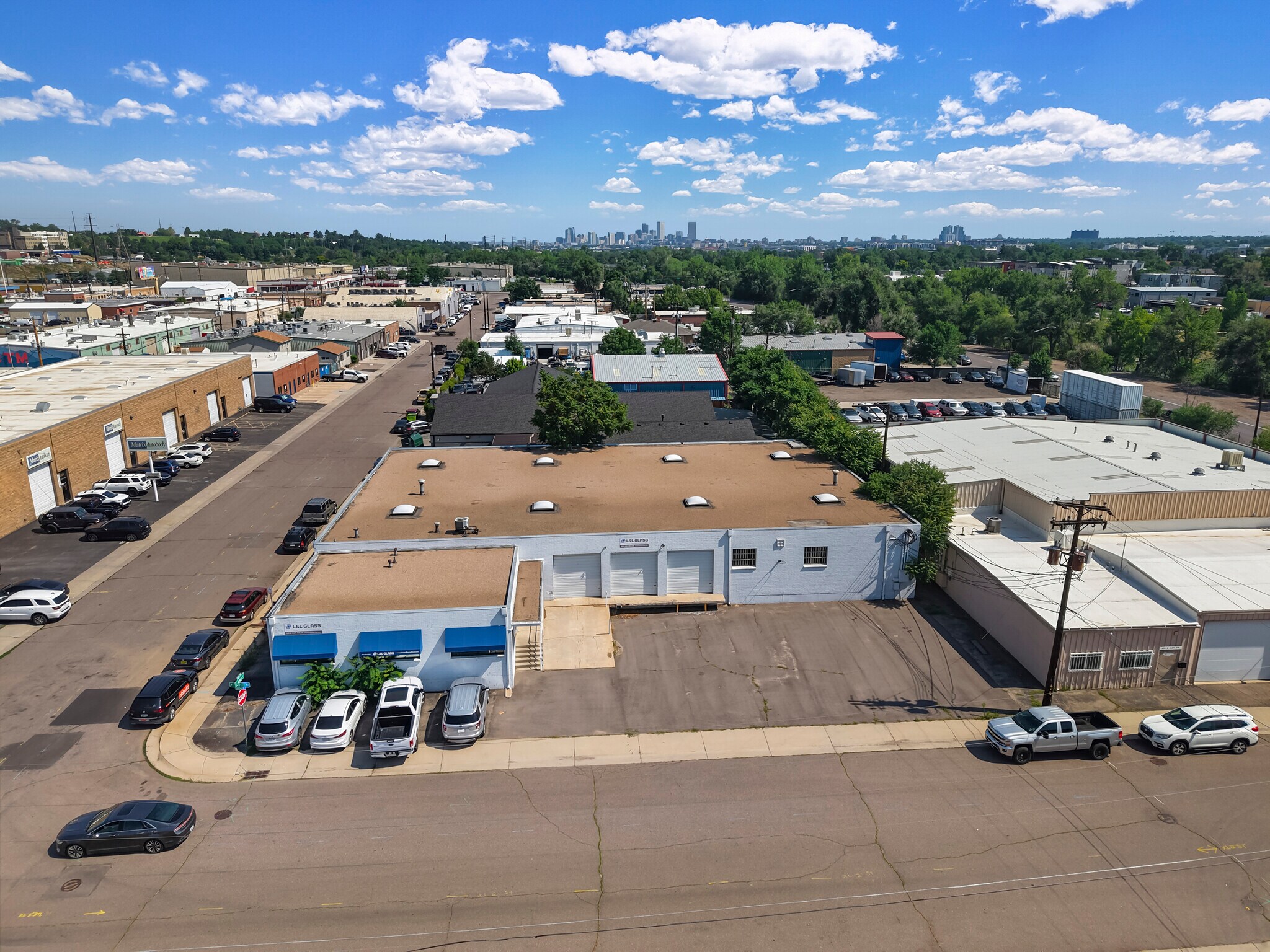 995 W Iliff Ave, Denver, CO à vendre Photo du bâtiment- Image 1 de 10