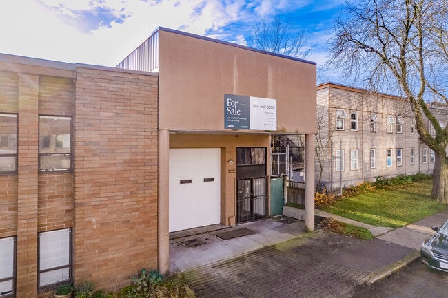 More details for 1222 Frances St, Vancouver, BC - Industrial for Sale