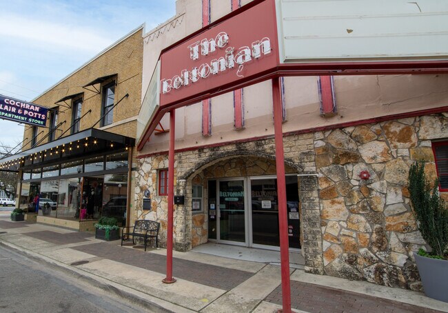 Plus de détails pour 219 E Central Ave, Belton, TX - Sports et divertissement à vendre