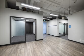 1121 Centre St NW, Calgary, AB à louer Photo intérieure- Image 1 de 6