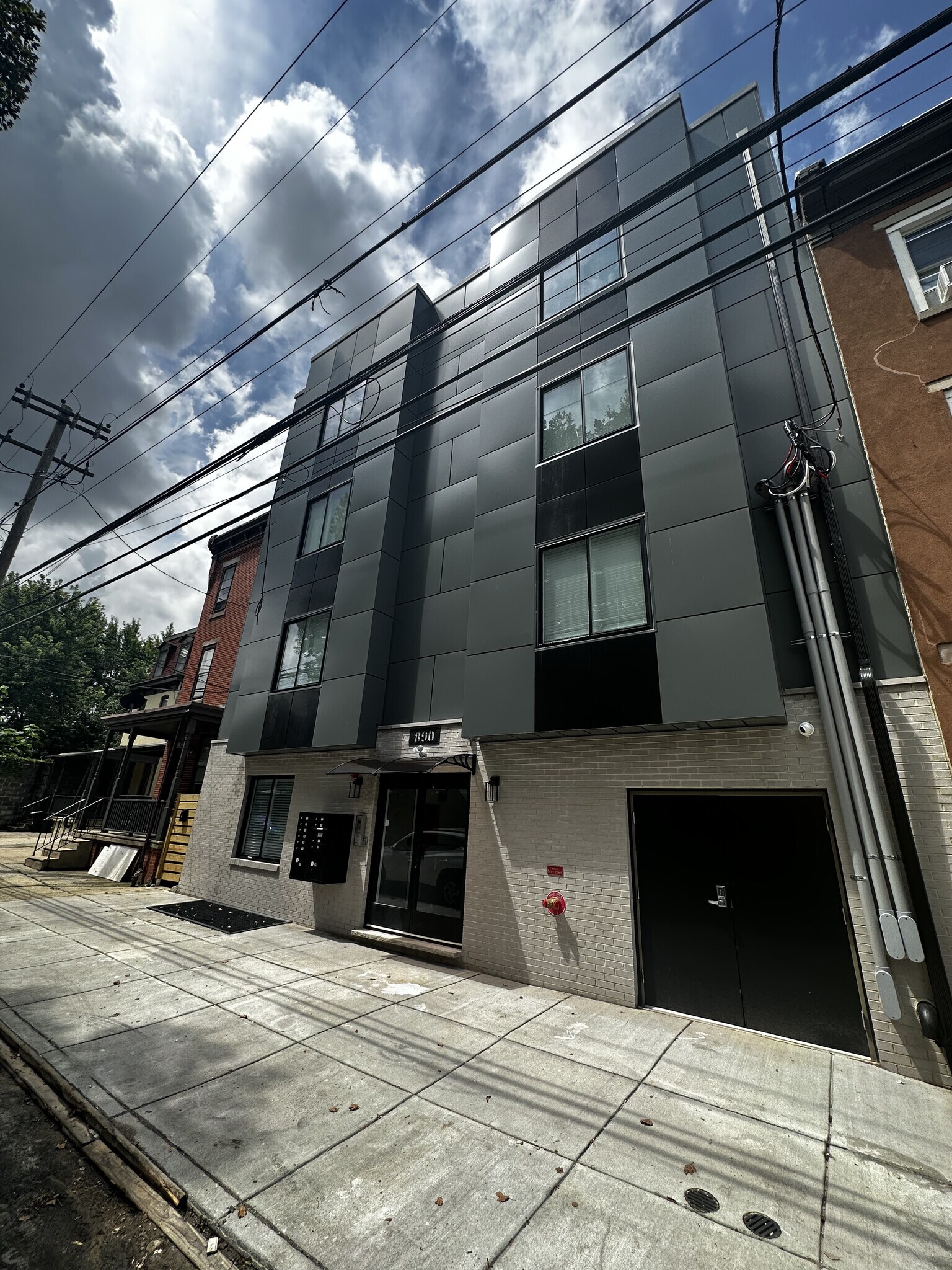 890 N 42nd St, Philadelphia, PA for sale Primary Photo- Image 1 of 37