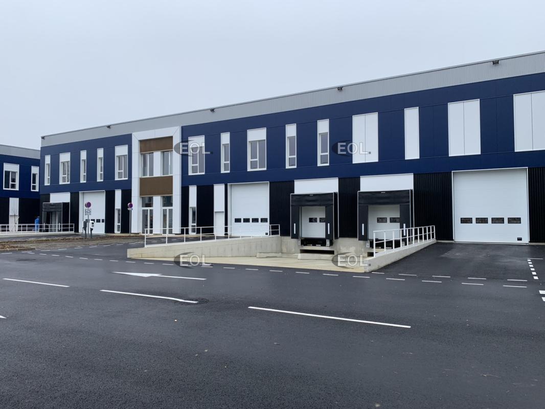 Flex in Moissy-Cramayel for lease Building Photo- Image 1 of 9