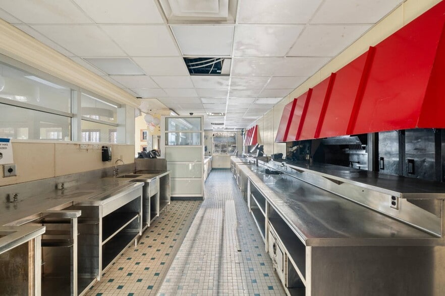 4016 Dixie Hwy, Erlanger, KY for lease - Building Photo - Image 3 of 14