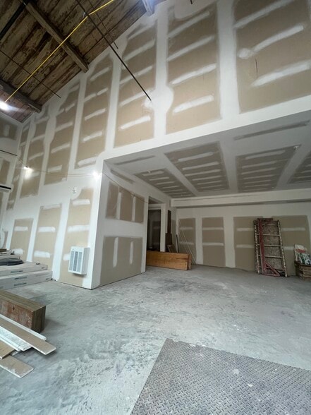 48-50 E Baltimore Ave, Lansdowne, PA for lease - Interior Photo - Image 3 of 6