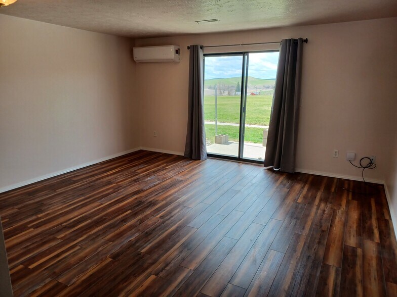 540 N Madison St, Tekoa, WA à vendre - Photo du bâtiment - Image 2 de 7