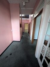 894 Queen St, Honolulu, HI for lease Interior Photo- Image 1 of 9