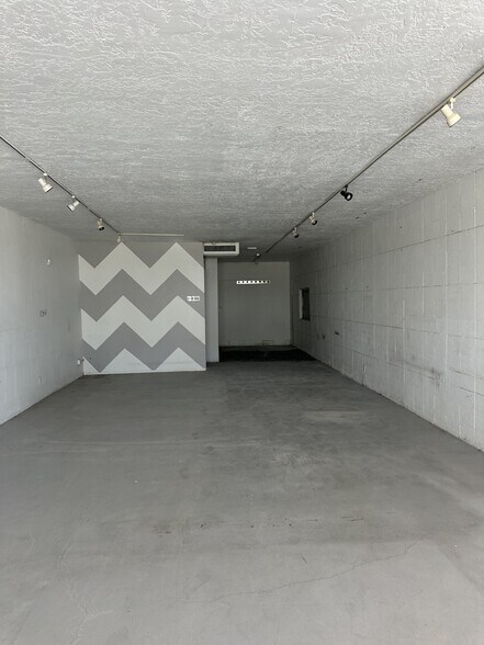 1400-1408 S 3rd St, Las Vegas, NV à louer - Photo du bâtiment - Image 3 de 5