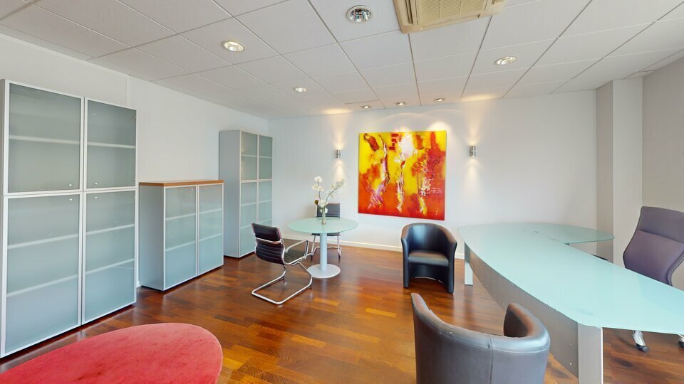 Office in Dardilly for lease - Interior Photo - Image 2 of 6