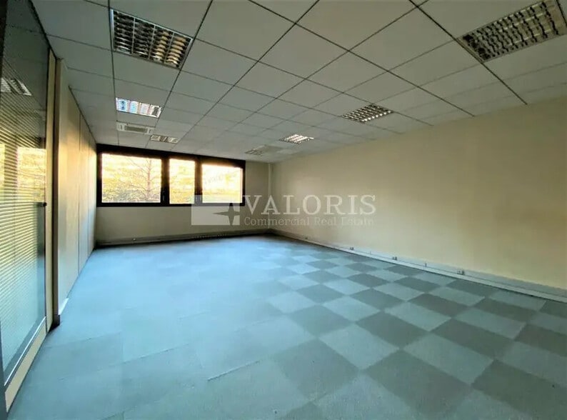57 Boulevard Marius Vivier-Merle, Lyon for lease - Interior Photo - Image 3 of 6