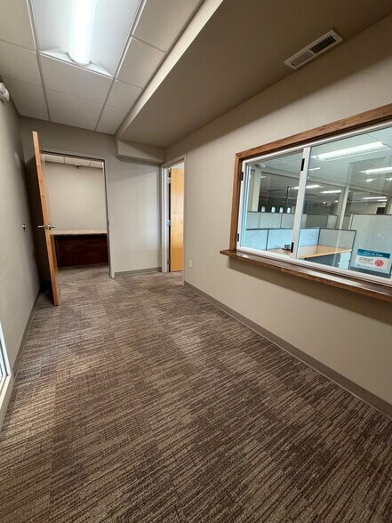3318 3rd Ave N, Billings, MT for lease - Interior Photo - Image 2 of 6