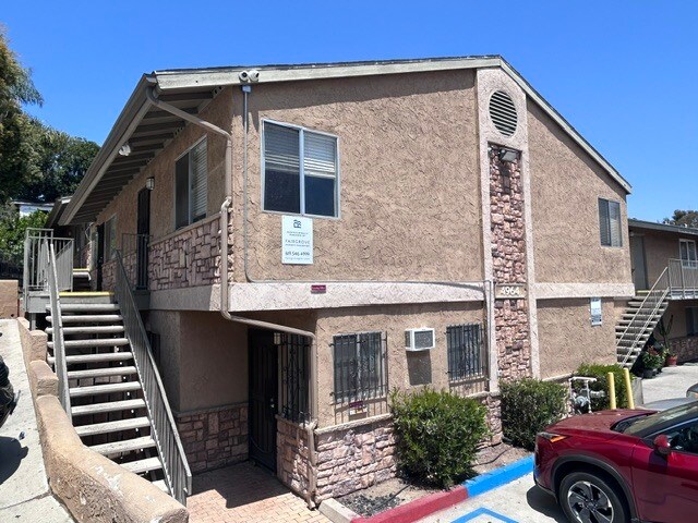 4960-4970 Auburn Dr, San Diego, CA à vendre Photo principale- Image 1 de 16