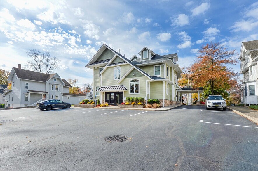 145 Prospect St, Ridgewood, NJ à louer - Photo du bâtiment - Image 2 de 5