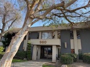 960 Saratoga Ave, San Jose, CA à louer Photo du bâtiment- Image 2 de 3