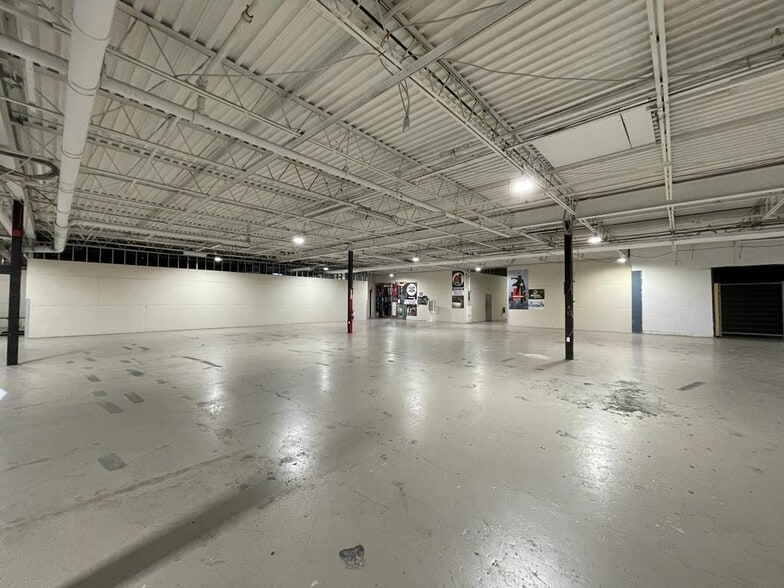 1003 Rue Principale, Wickham, QC for lease - Interior Photo - Image 2 of 6