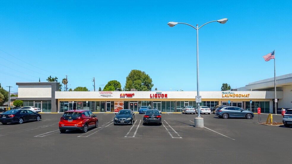 22335-22349 Sherman Way, Canoga Park, CA à louer - Photo du bâtiment - Image 3 de 6