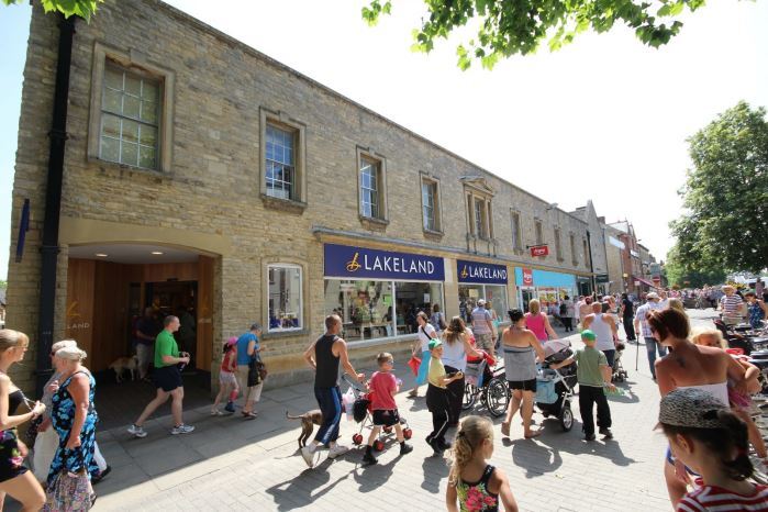 21-27 Market Sq, Witney à vendre Photo principale- Image 1 de 1