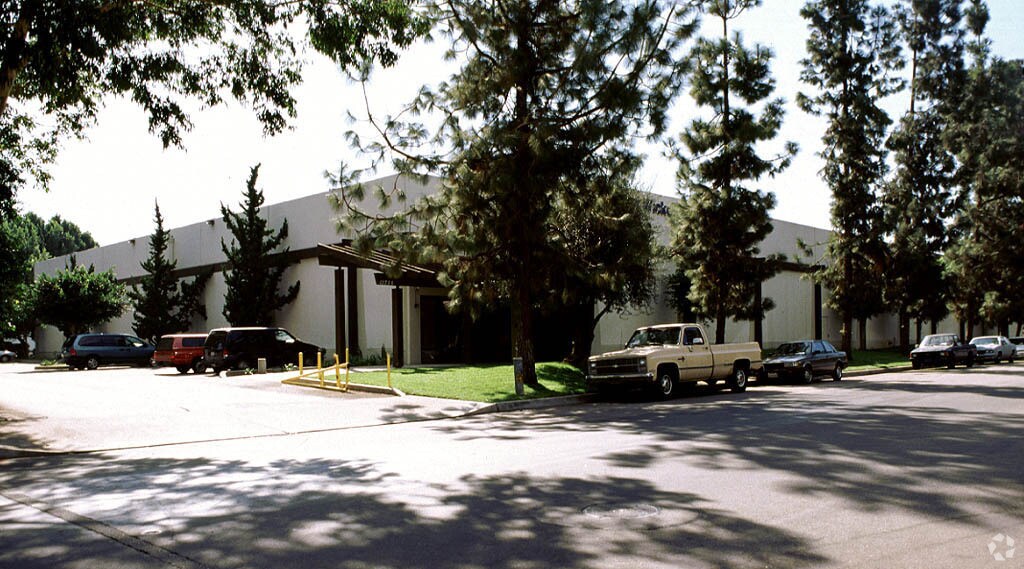 12750-12770 Moore St, Cerritos, CA à louer Photo du bâtiment- Image 1 de 9
