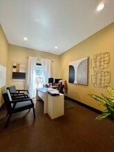 305 N Heatherwilde Blvd, Pflugerville, TX à louer Photo intérieure- Image 2 de 5