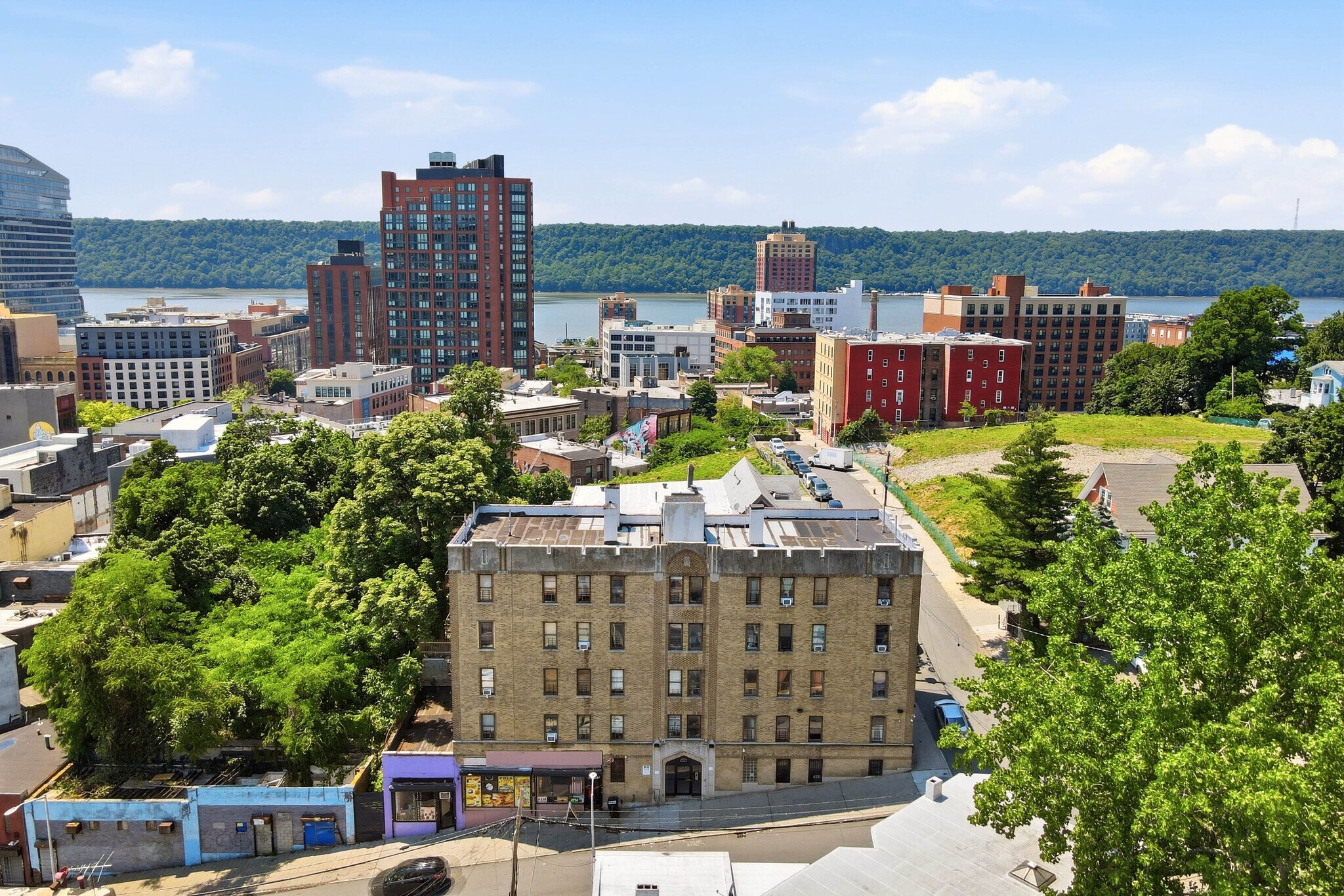 2 Overlook Ter, Yonkers, NY à vendre Photo du bâtiment- Image 1 de 34