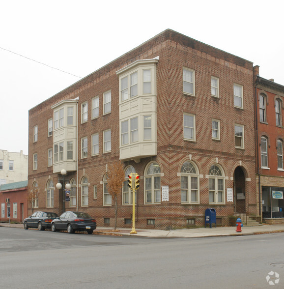 146 E Water St, Lock Haven, PA for lease - Primary Photo - Image 1 of 2