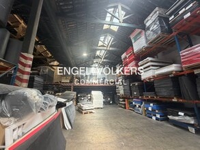 Industrial in Barcelona, Barcelona for lease Interior Photo- Image 2 of 13