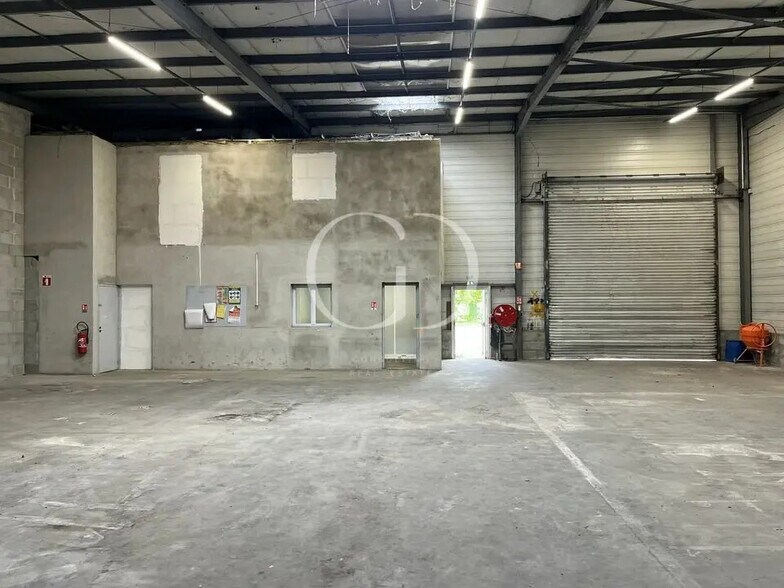 Flex dans Toussieu à louer - Photo intérieure - Image 3 de 7