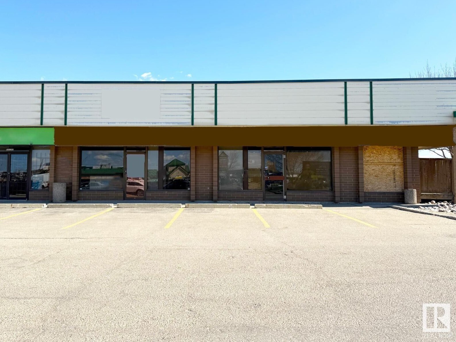 9216-9240 34 Ave NW, Edmonton, AB à vendre Photo du bâtiment- Image 1 de 1