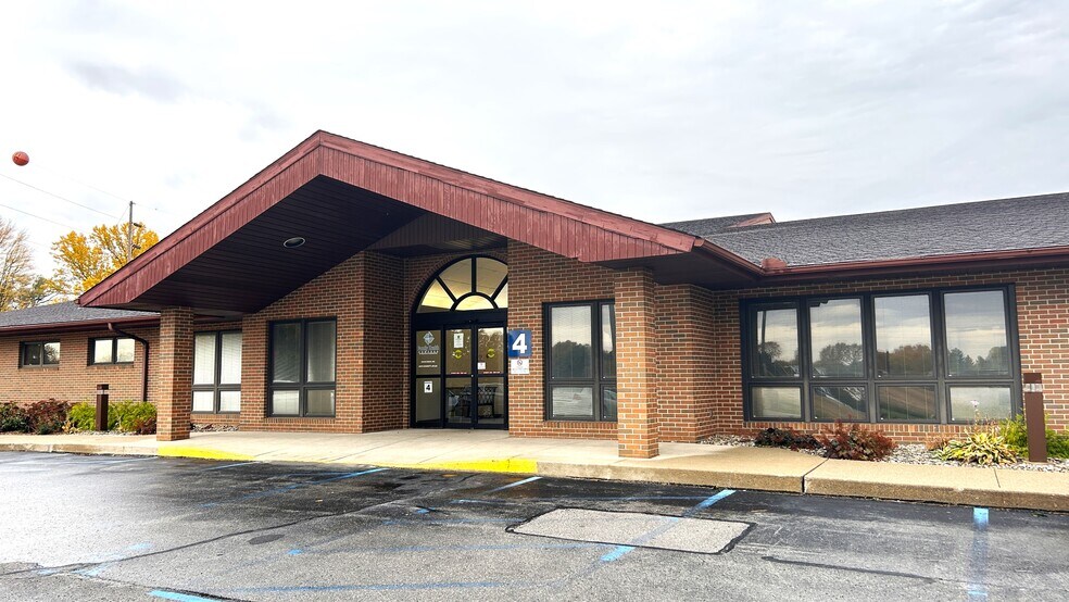 208 Columbus St, Hicksville, OH à vendre - Photo du bâtiment - Image 3 de 11