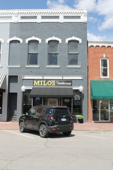 16 W Peoria St, Paola, KS for sale - Primary Photo - Image 1 of 14