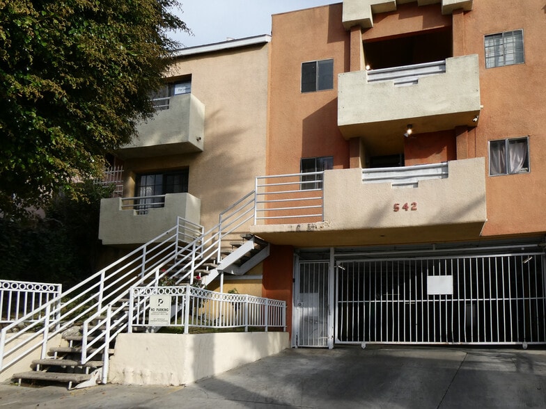 542 N Normandie Ave, Los Angeles, CA à vendre - Photo du bâtiment - Image 2 de 11