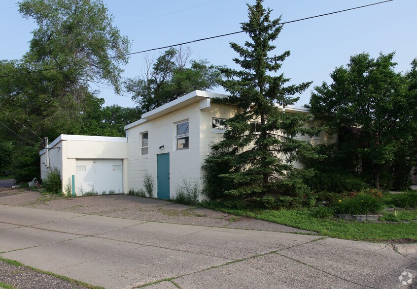 3990 Alabama Ave, Saint Louis Park, MN à vendre - Photo du bâtiment - Image 2 de 2