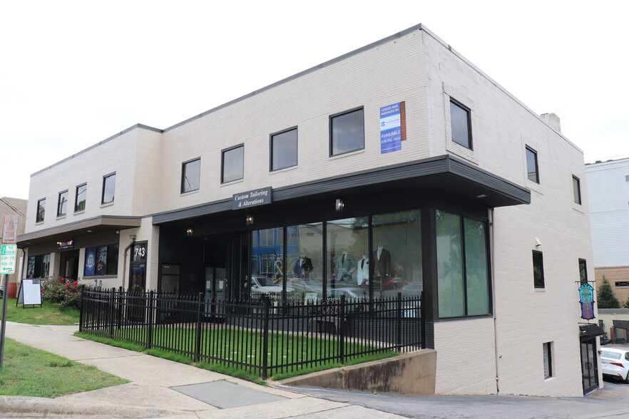 741-745 W Johnson St, Raleigh, NC for lease - Building Photo - Image 1 of 1