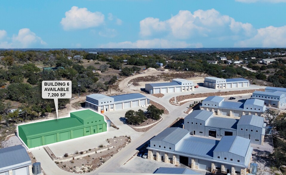 4955 Bell Springs Rd, Dripping Springs, TX à louer - Photo du bâtiment - Image 2 de 5