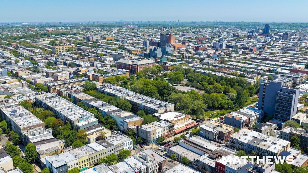 223 Knickerbocker Ave, Brooklyn, NY for sale - Building Photo - Image 1 of 3
