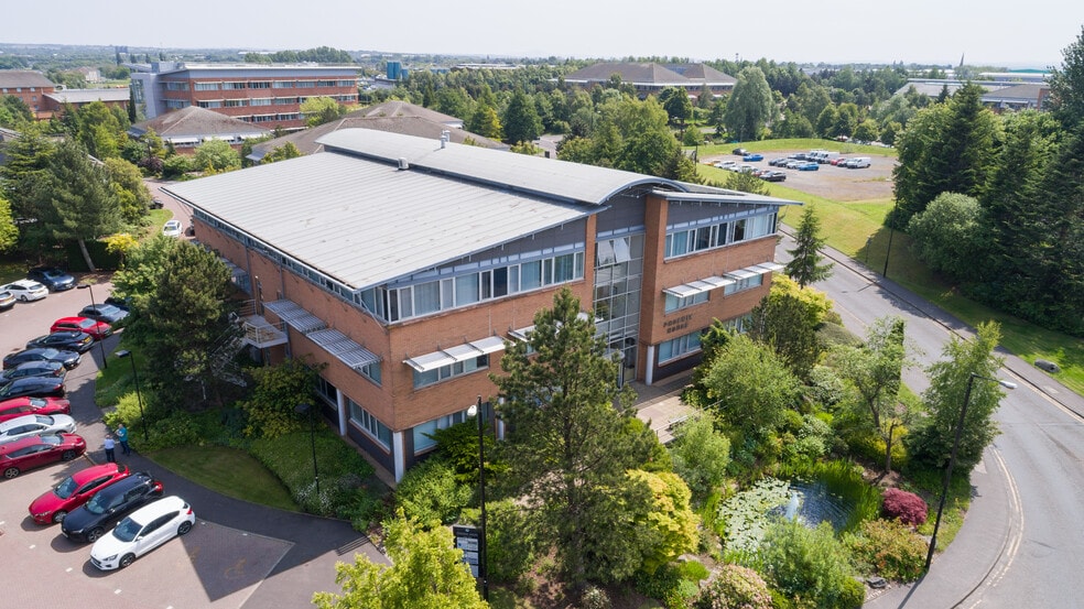 Phoenix Crescent, Bellshill for lease - Building Photo - Image 1 of 5