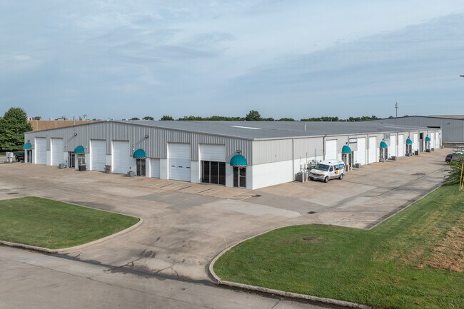 Plus de détails pour 2101-2230 N Beech Ave, Broken Arrow, OK - Industriel à louer