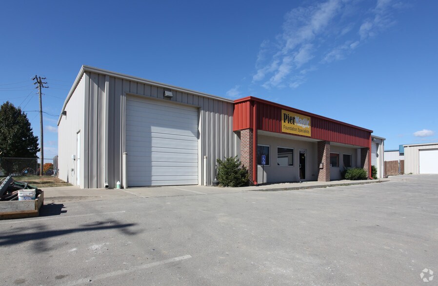 13022-13024 2nd St, Grandview, MO à vendre - Photo du bâtiment - Image 2 de 2
