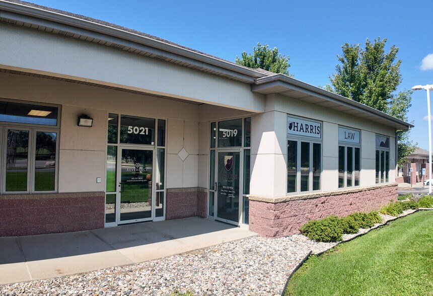 5019-5023 S Bur Oak Pl, Sioux Falls, SD à louer - Photo du bâtiment - Image 2 de 10