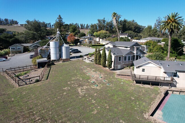 Plus de détails pour 365 Kuck Ln, Petaluma, CA - Spécialité à vendre