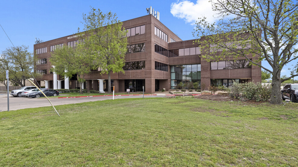 600 E Taylor St, Sherman, TX for lease - Building Photo - Image 1 of 12